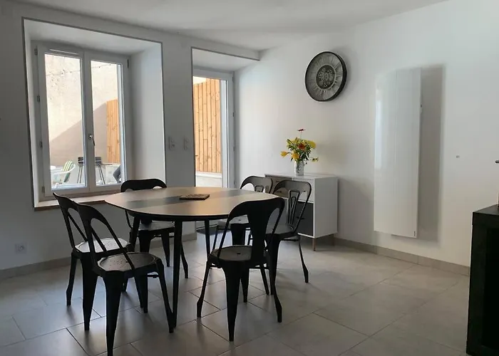 Maison Avec Cour Privative